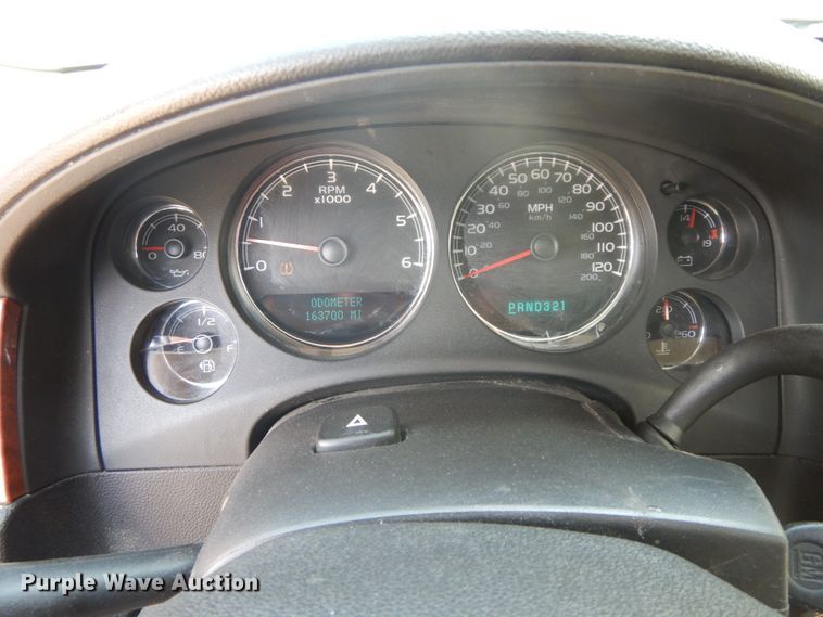 image for item IL9308 2007 GMC Sierra 1500  Crew Cab pickup truck