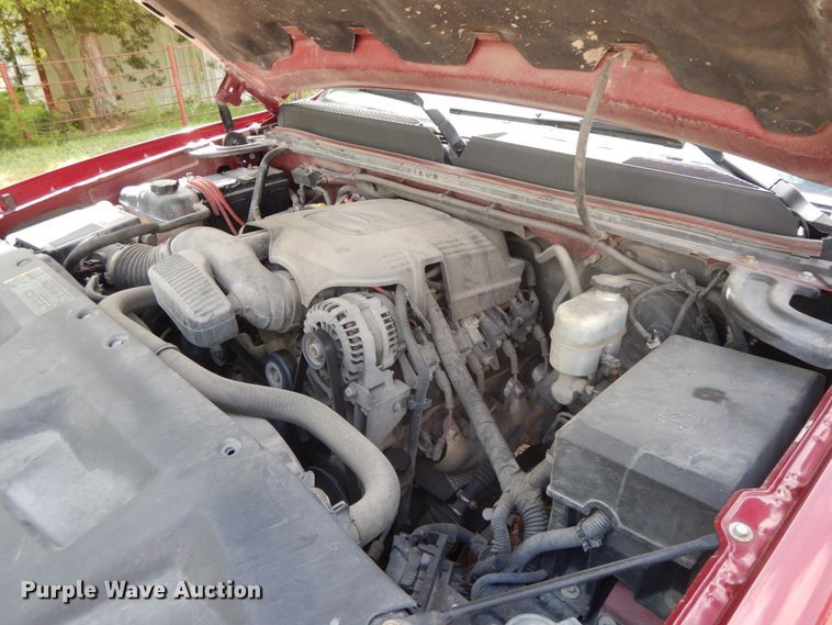 image for item IL9308 2007 GMC Sierra 1500  Crew Cab pickup truck