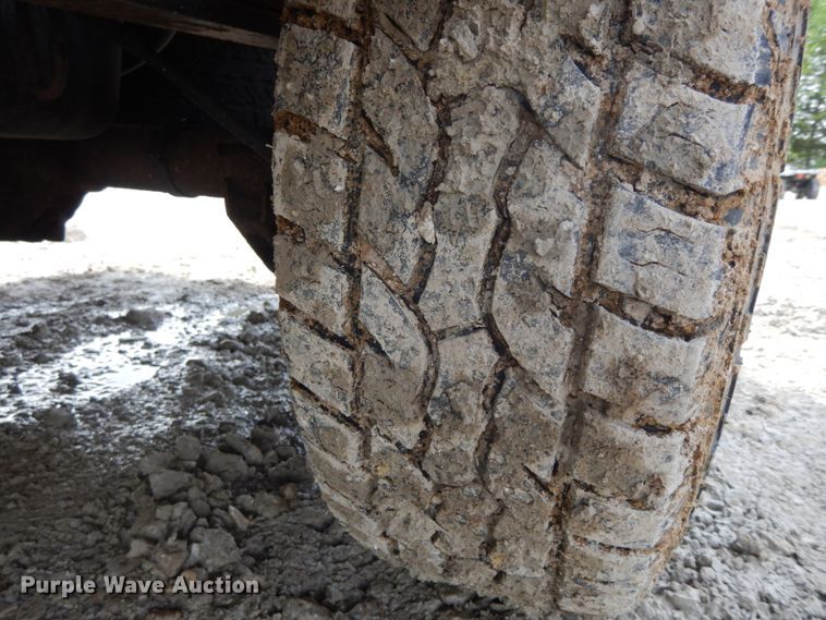 image for item IL9308 2007 GMC Sierra 1500  Crew Cab pickup truck