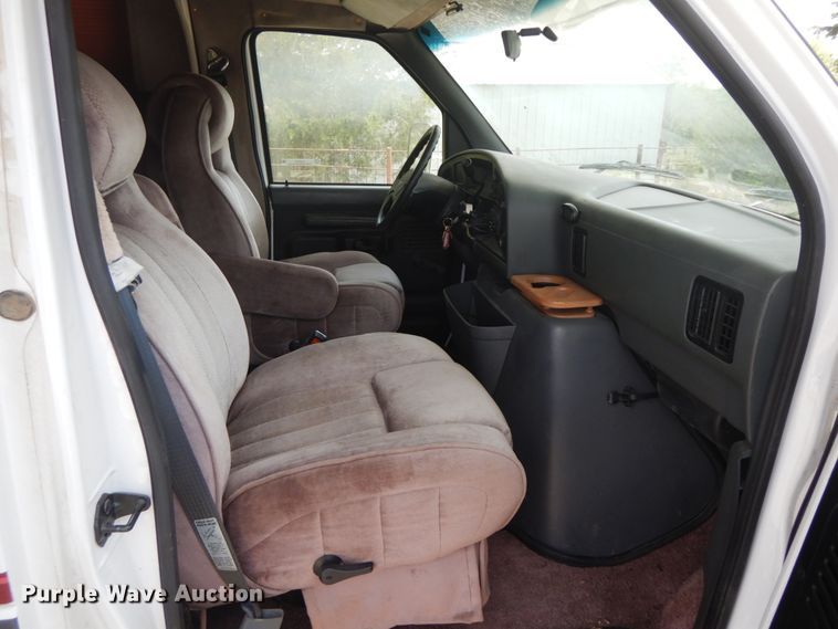 image for item IL9314 1994 Ford Econoline E350  RV