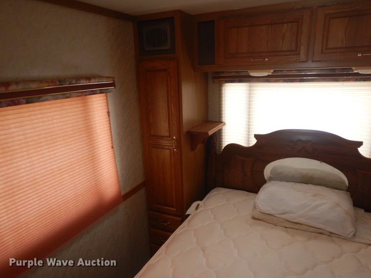 image for item IL9314 1994 Ford Econoline E350  RV