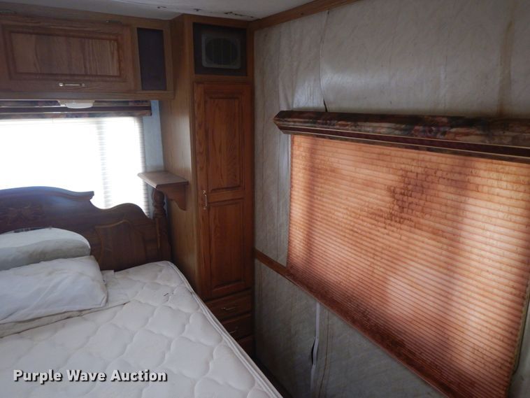 image for item IL9314 1994 Ford Econoline E350  RV