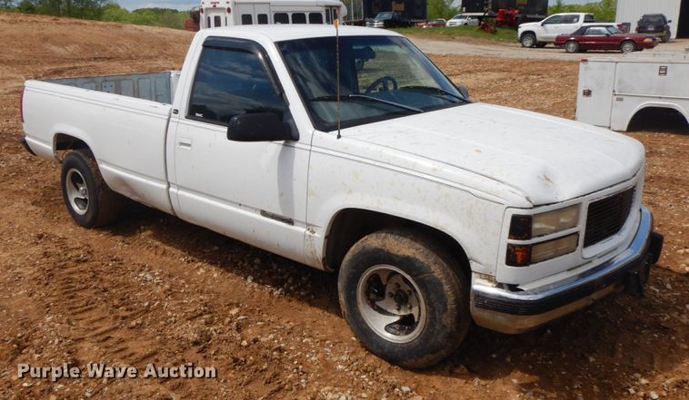 image for item IL9324 1998 GMC Sierra C1500  pickup truck