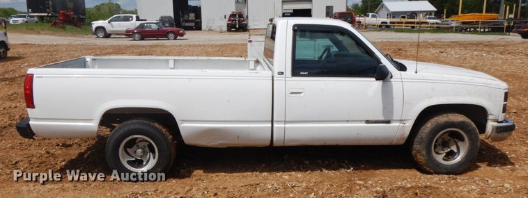 image for item IL9324 1998 GMC Sierra C1500  pickup truck