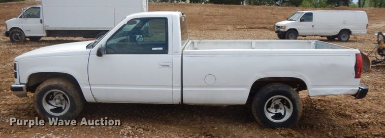 image for item IL9324 1998 GMC Sierra C1500  pickup truck