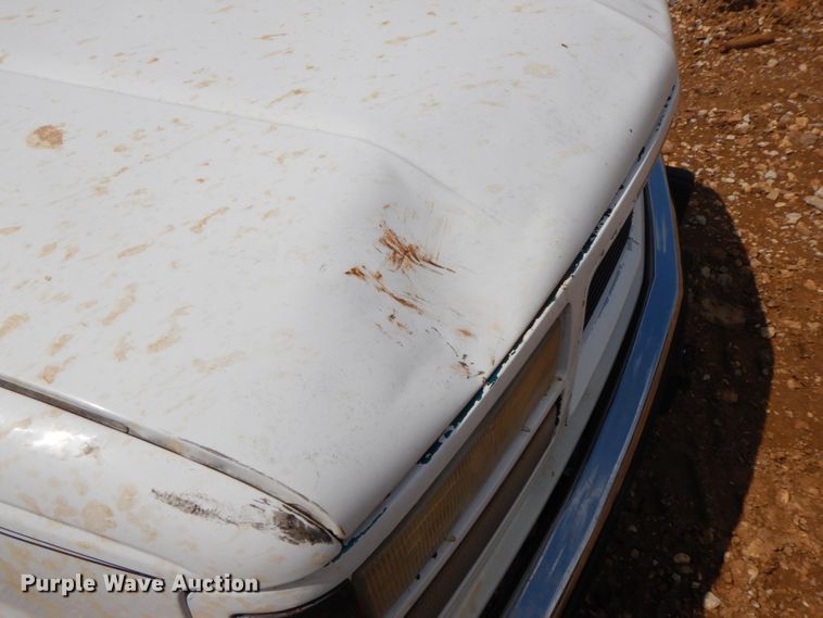 image for item IL9324 1998 GMC Sierra C1500  pickup truck