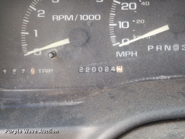 image for item IL9324 1998 GMC Sierra C1500  pickup truck