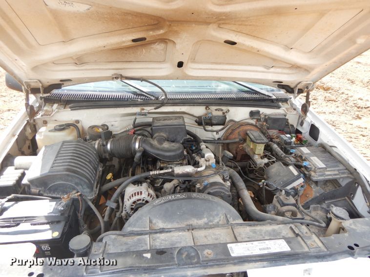 image for item IL9324 1998 GMC Sierra C1500  pickup truck