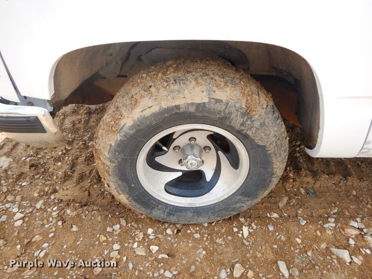 image for item IL9324 1998 GMC Sierra C1500  pickup truck