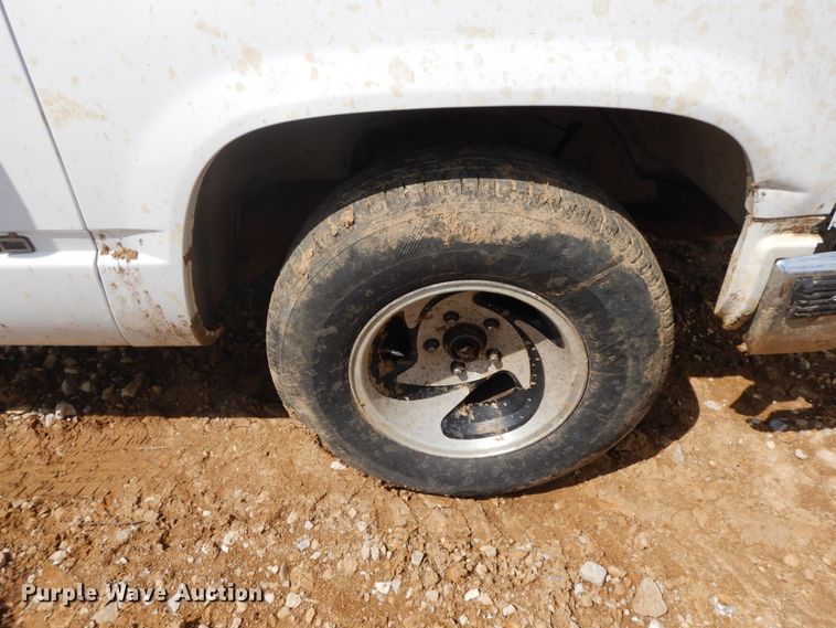 image for item IL9324 1998 GMC Sierra C1500  pickup truck