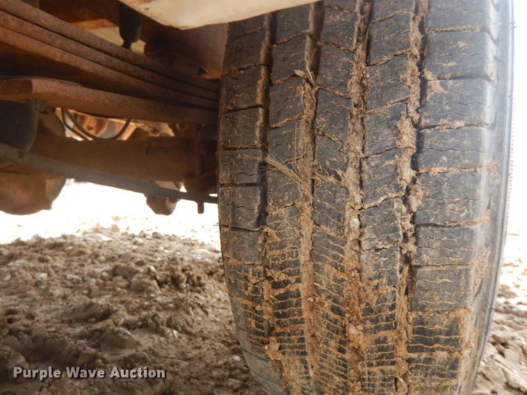 image for item IL9324 1998 GMC Sierra C1500  pickup truck