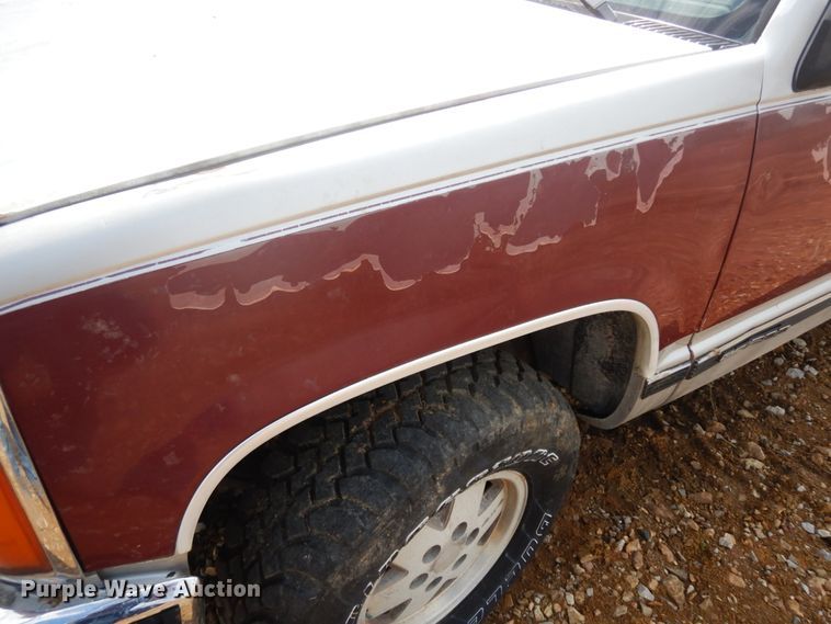 image for item IL9325 1988 GMC Sierra K1500  pickup truck