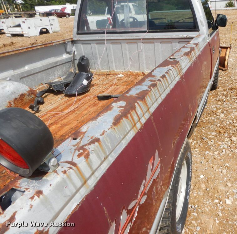 image for item IL9325 1988 GMC Sierra K1500  pickup truck