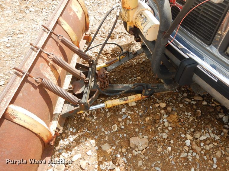 image for item IL9325 1988 GMC Sierra K1500  pickup truck