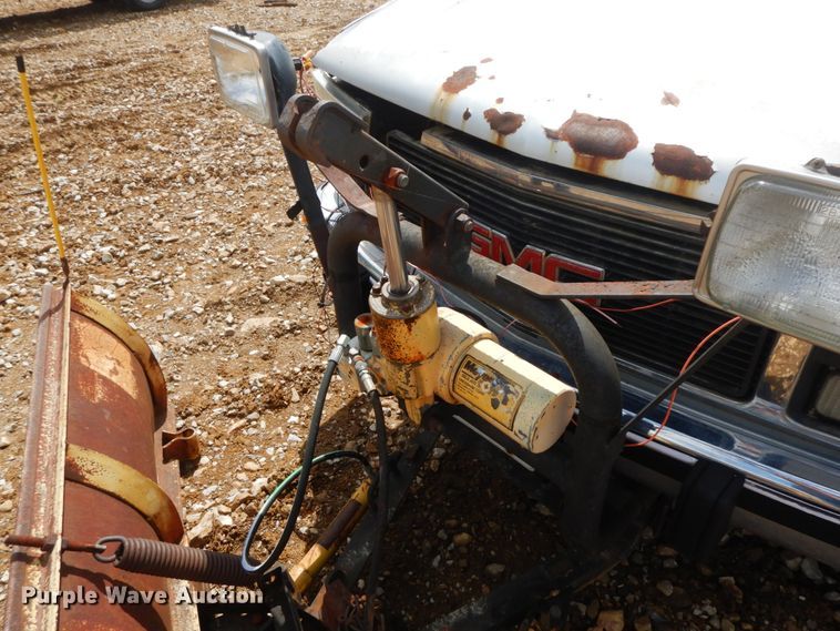 image for item IL9325 1988 GMC Sierra K1500  pickup truck