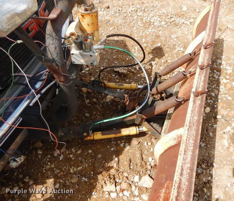 image for item IL9325 1988 GMC Sierra K1500  pickup truck