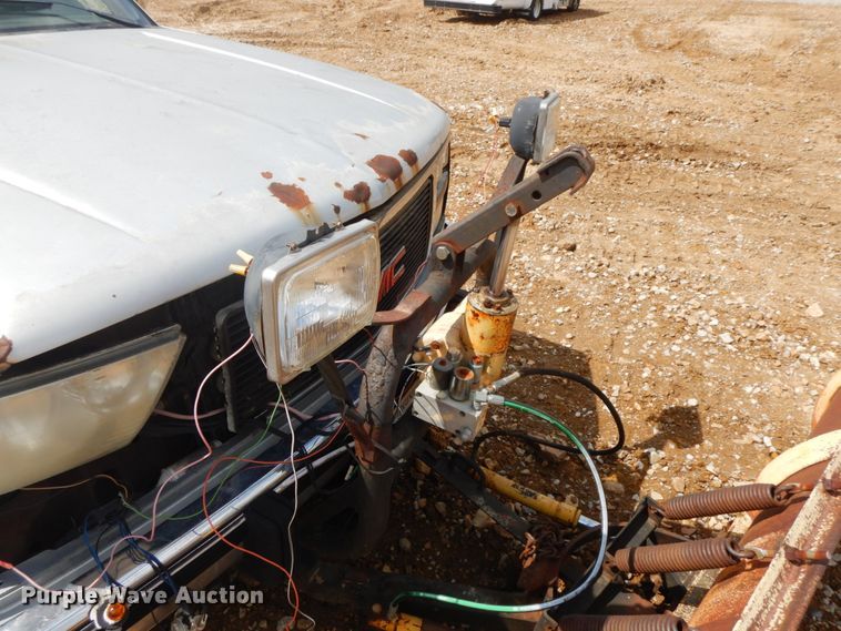 image for item IL9325 1988 GMC Sierra K1500  pickup truck