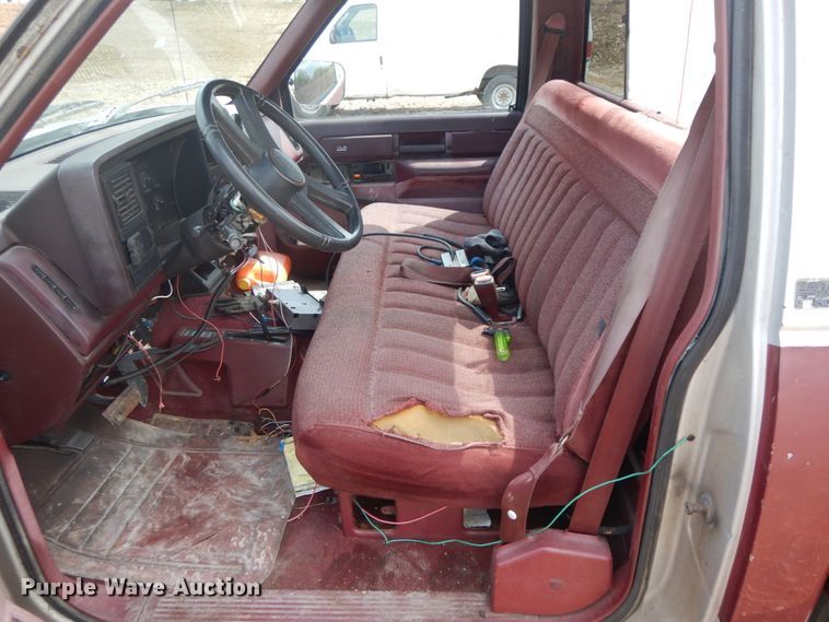 image for item IL9325 1988 GMC Sierra K1500  pickup truck