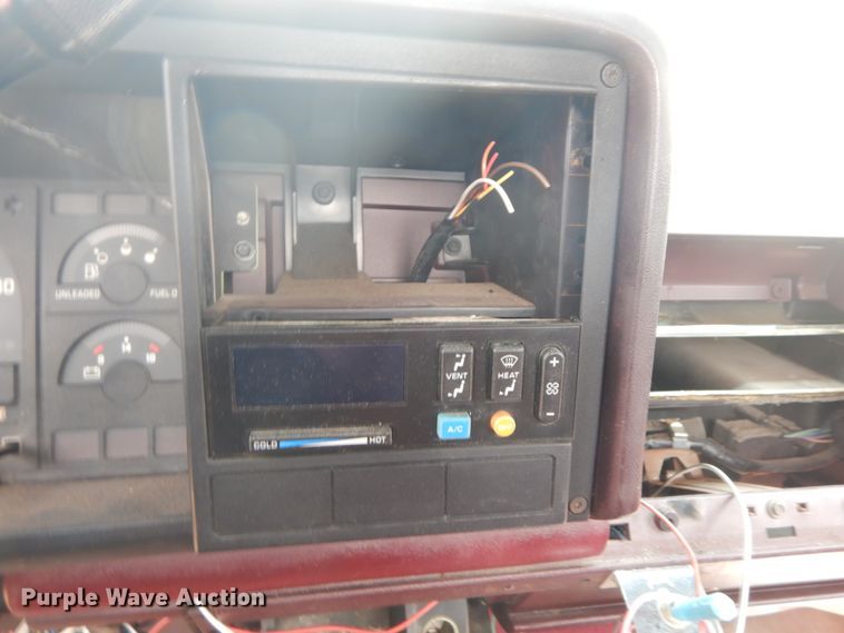 image for item IL9325 1988 GMC Sierra K1500  pickup truck