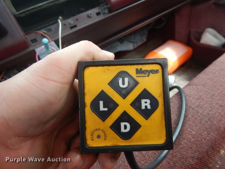 image for item IL9325 1988 GMC Sierra K1500  pickup truck