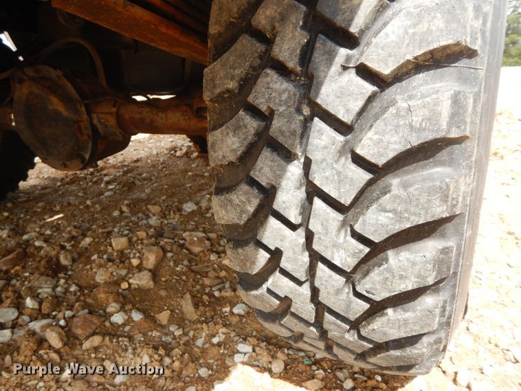 image for item IL9325 1988 GMC Sierra K1500  pickup truck