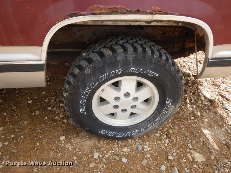 image for item IL9325 1988 GMC Sierra K1500  pickup truck