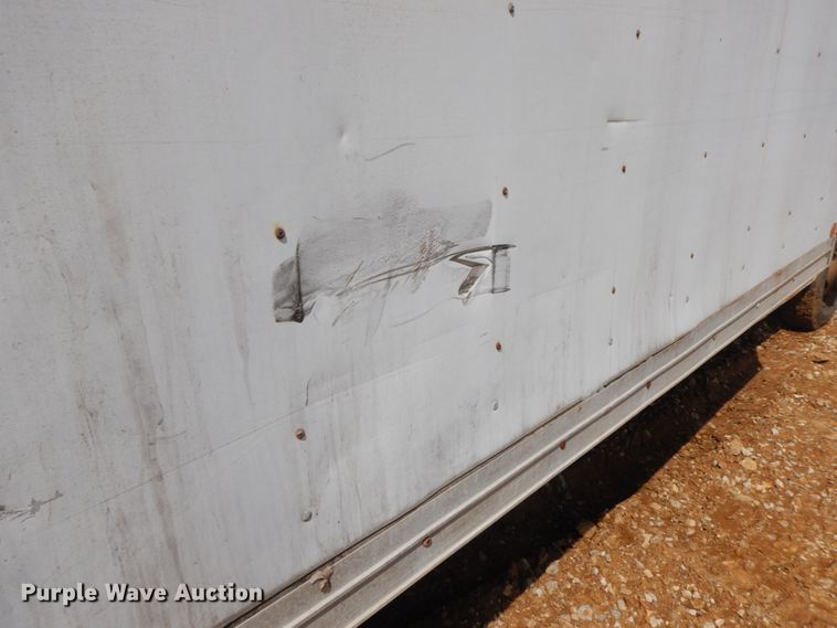 image for item IL9327 2001 Chevrolet Express G3500  box truck