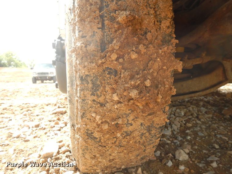 image for item IL9327 2001 Chevrolet Express G3500  box truck