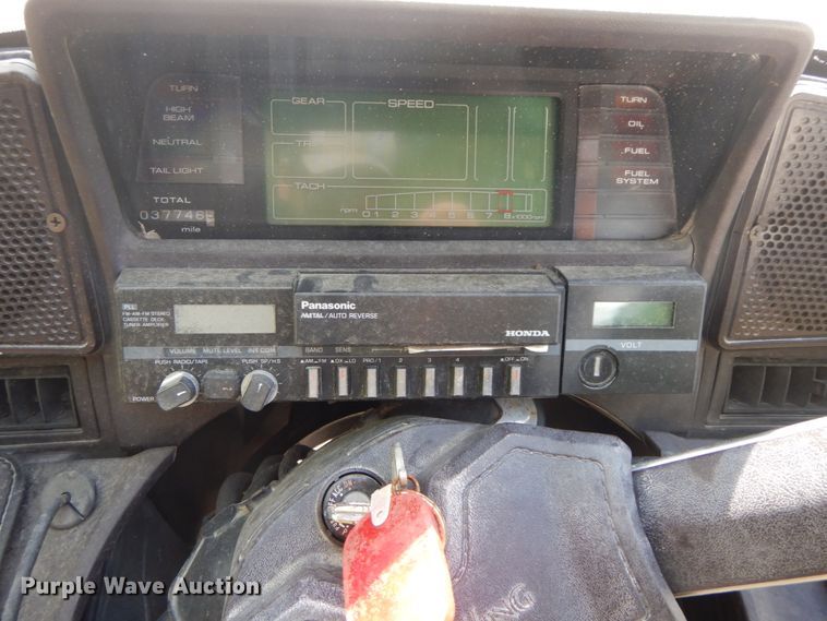 image for item IL9329 1985 Honda Gold Wing  motorcycle