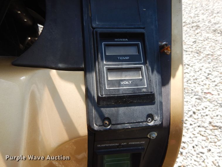 image for item IL9329 1985 Honda Gold Wing  motorcycle