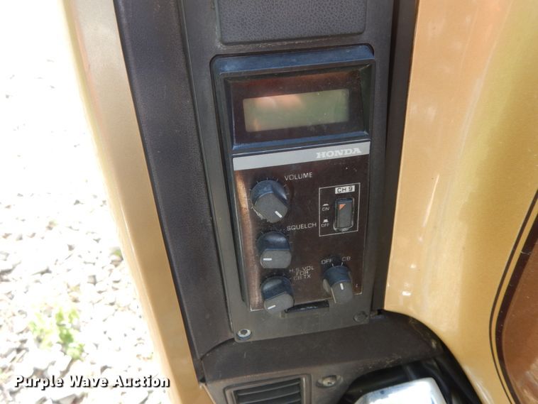 image for item IL9329 1985 Honda Gold Wing  motorcycle