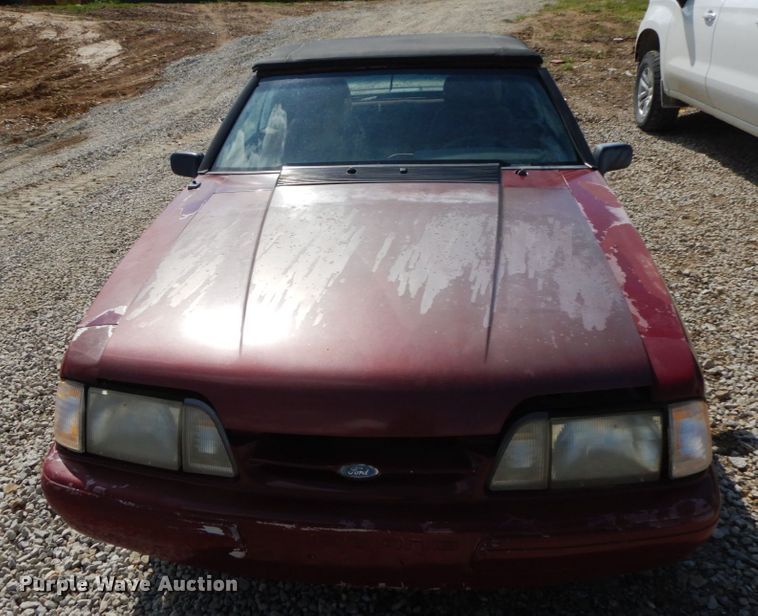 image for item IL9330 1989 Ford Mustang  convertible