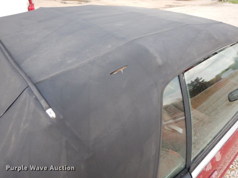 image for item IL9330 1989 Ford Mustang  convertible