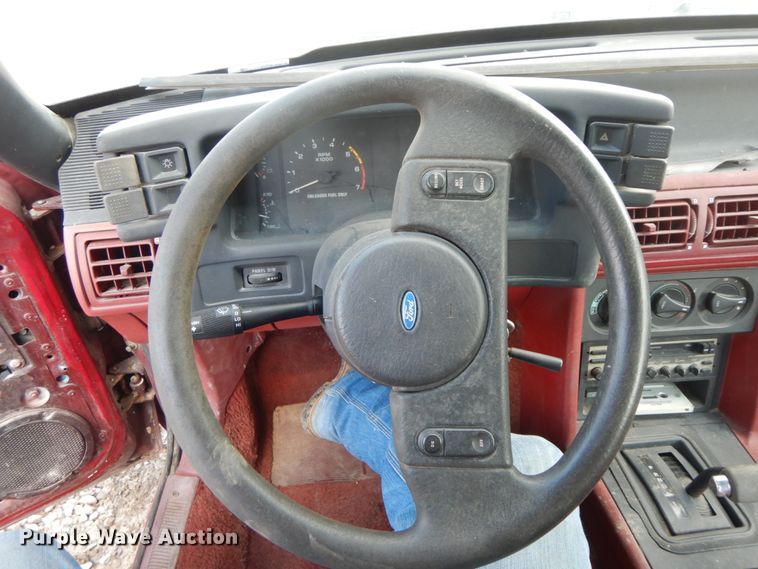 image for item IL9330 1989 Ford Mustang  convertible