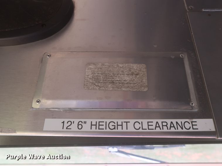 image for item IO9091 2000 Freightliner MT55  food truck