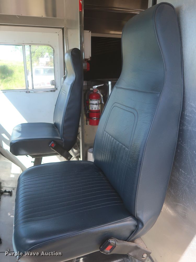 image for item IO9091 2000 Freightliner MT55  food truck