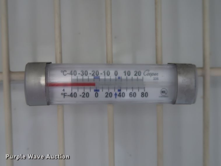 image for item IO9091 2000 Freightliner MT55  food truck