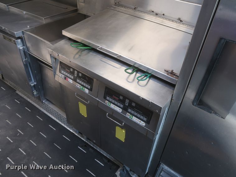 image for item IO9091 2000 Freightliner MT55  food truck