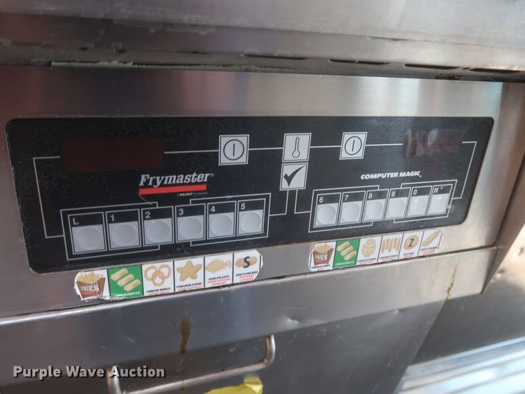 image for item IO9091 2000 Freightliner MT55  food truck