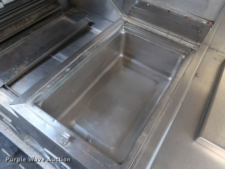 image for item IO9091 2000 Freightliner MT55  food truck