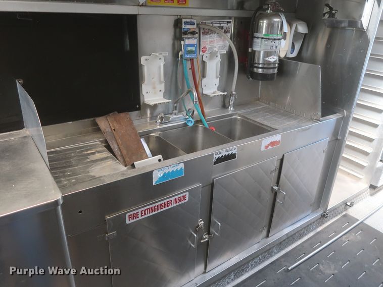 image for item IO9091 2000 Freightliner MT55  food truck