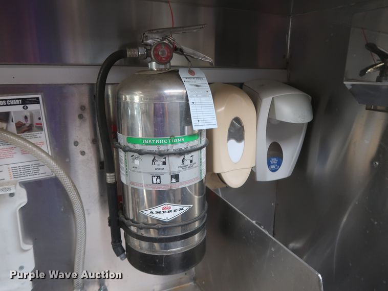 image for item IO9091 2000 Freightliner MT55  food truck