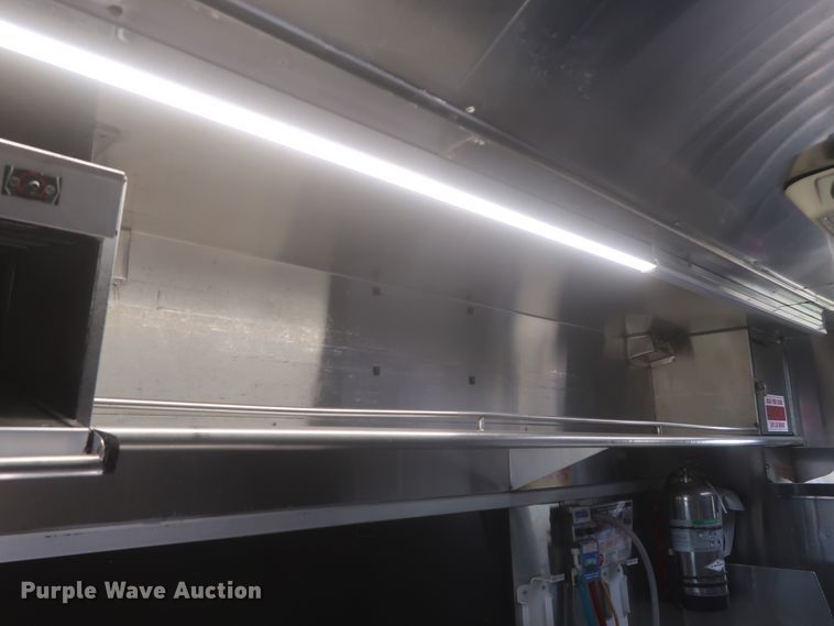 image for item IO9091 2000 Freightliner MT55  food truck