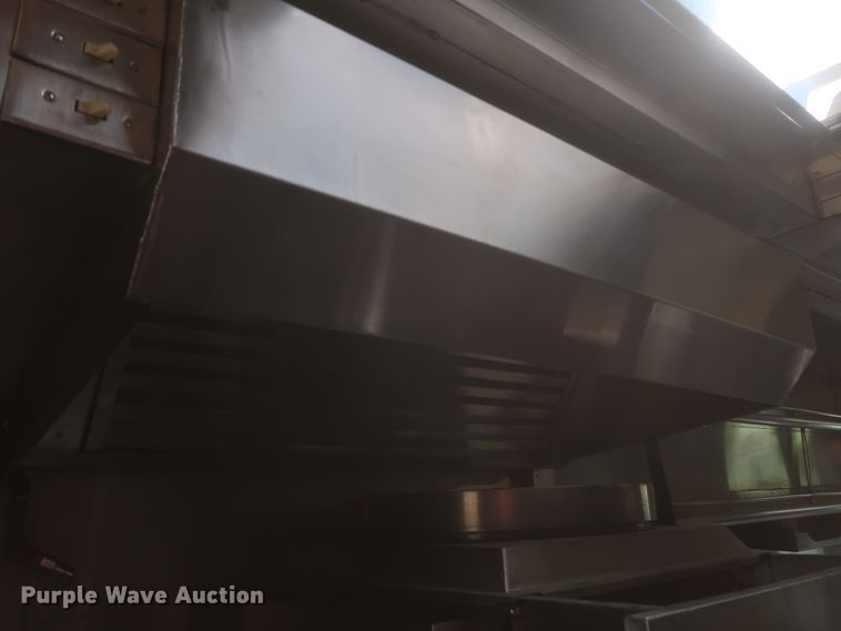 image for item IO9091 2000 Freightliner MT55  food truck