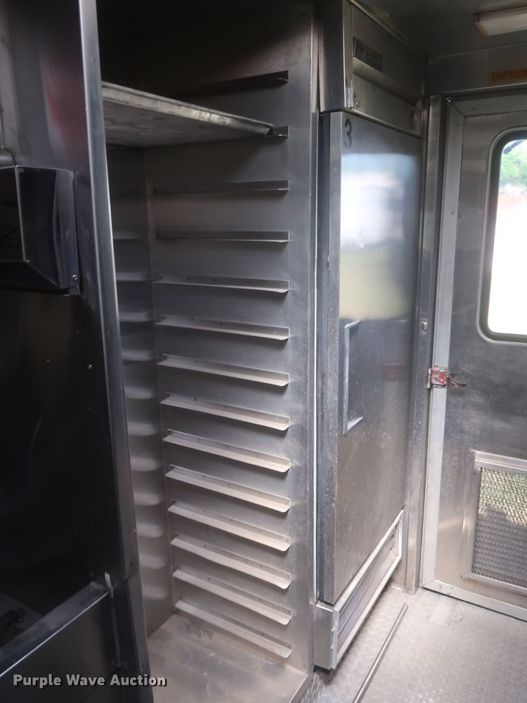 image for item IO9091 2000 Freightliner MT55  food truck