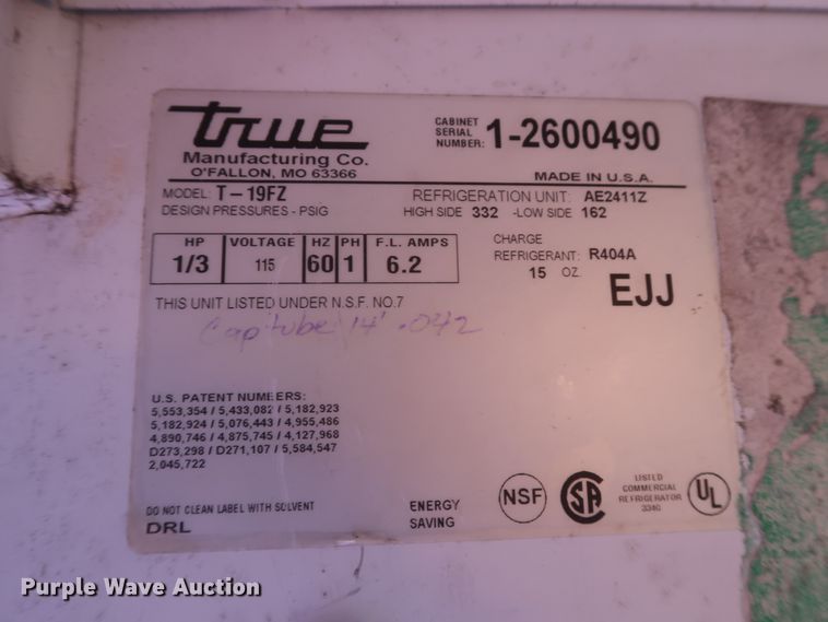 image for item IO9091 2000 Freightliner MT55  food truck