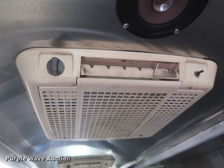 image for item IO9091 2000 Freightliner MT55  food truck