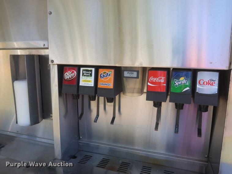 image for item IO9091 2000 Freightliner MT55  food truck