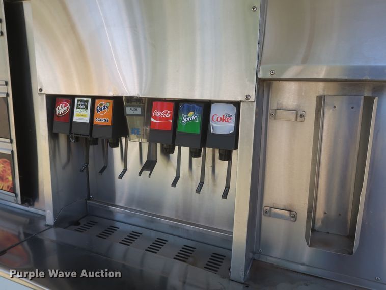 image for item IO9091 2000 Freightliner MT55  food truck