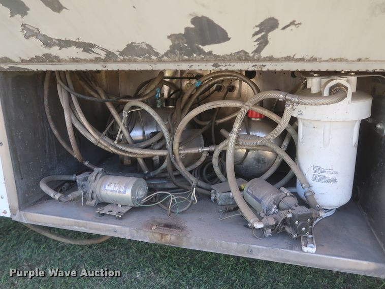 image for item IO9091 2000 Freightliner MT55  food truck